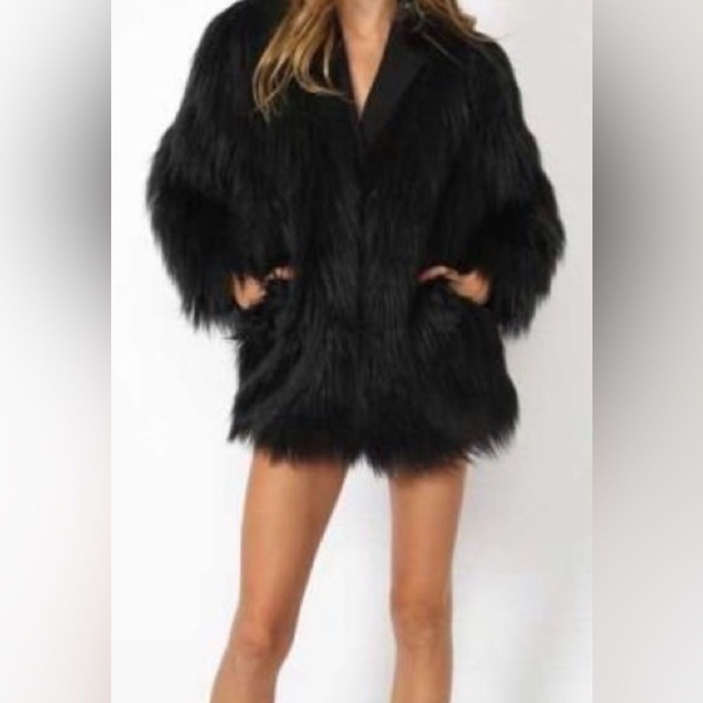 Lioness Elegant Black Faux Fur Jacket